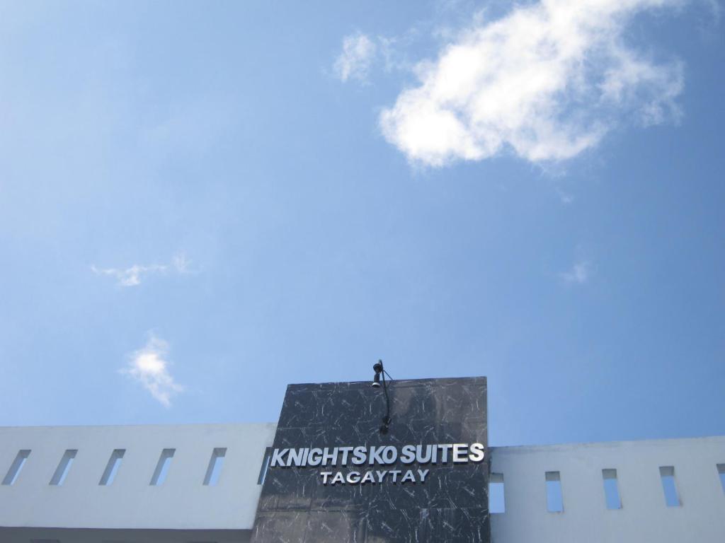 Knights Ko Suites Tagaytay City Екстериор снимка